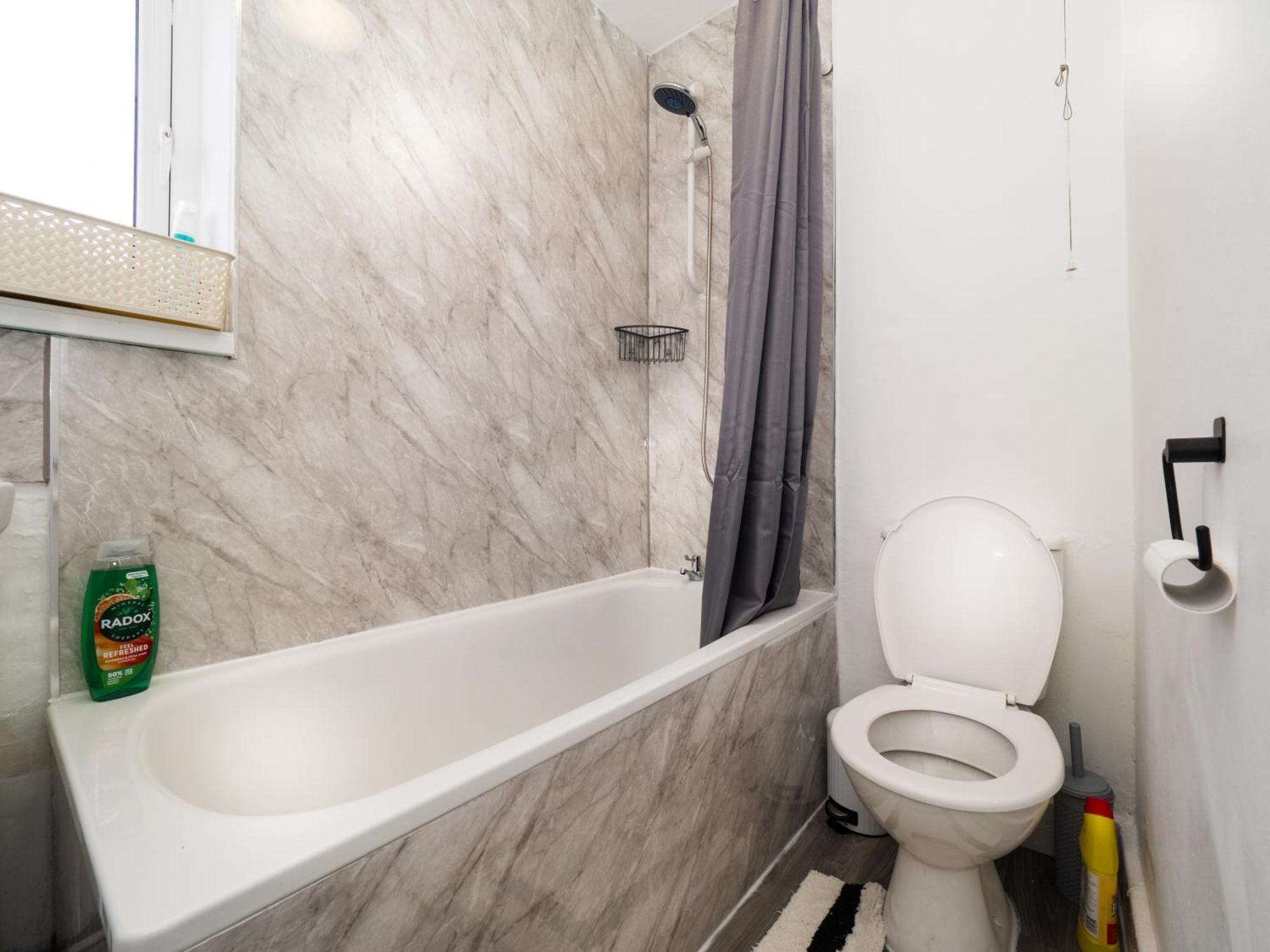 3Br Haven Retreat In Wallasey With Free Street Parking Экстерьер фото