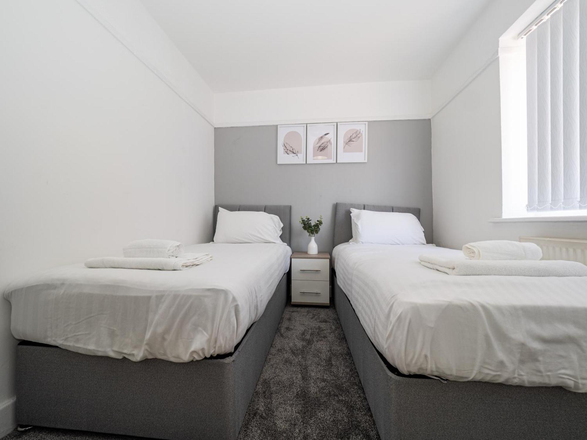 3Br Haven Retreat In Wallasey With Free Street Parking Экстерьер фото