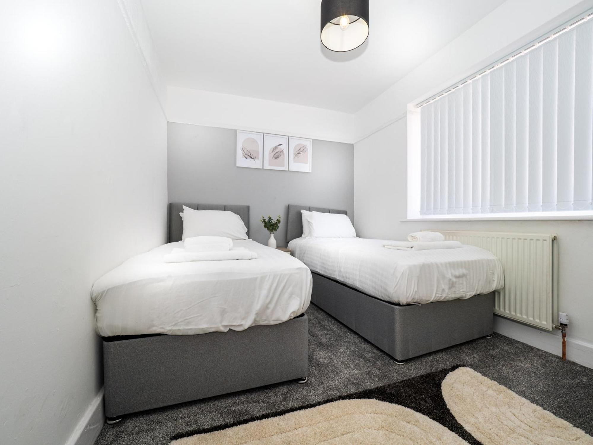 3Br Haven Retreat In Wallasey With Free Street Parking Экстерьер фото
