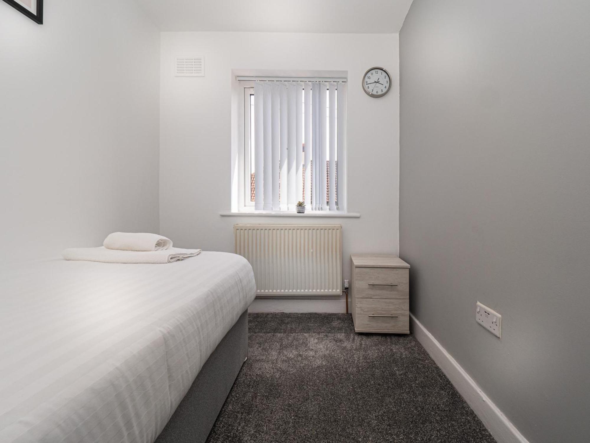 3Br Haven Retreat In Wallasey With Free Street Parking Экстерьер фото