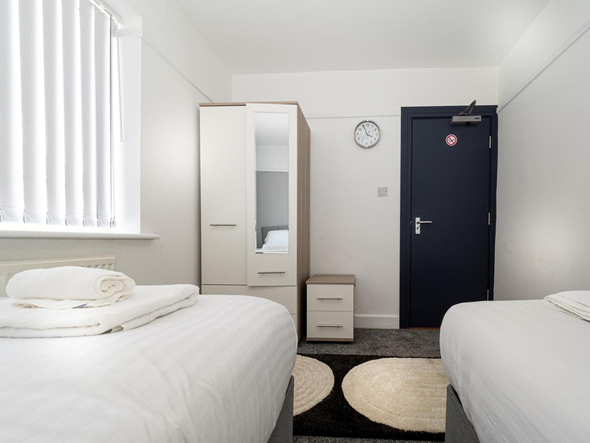 3Br Haven Retreat In Wallasey With Free Street Parking Экстерьер фото